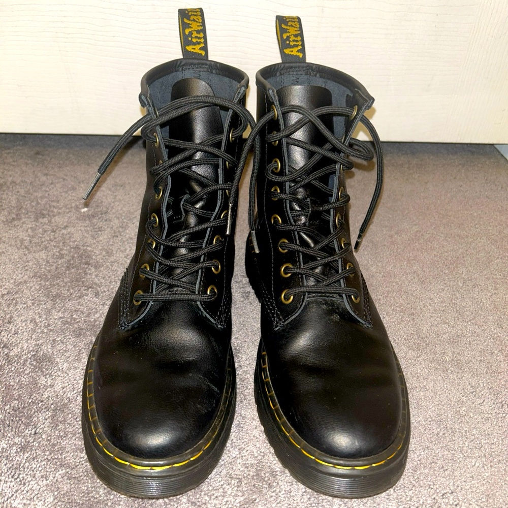 Dr Doc Martens Zavala Woman 8  Men 7 Black Air Wair Smooth Leather Combat Boots